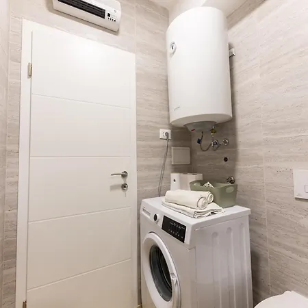 Apartment House Niko T With 6 *