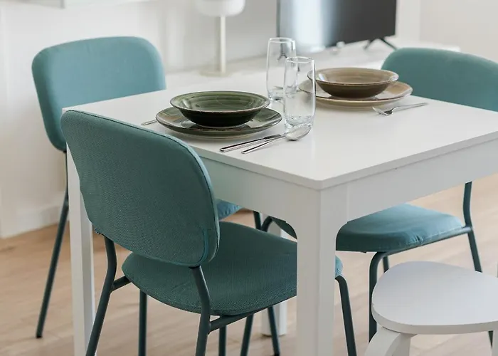 House Niko T With 6 شقة سبليت