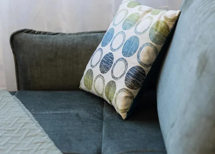 House Niko T With 6 شقة سبليت