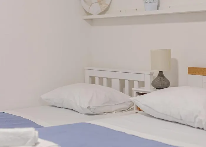 House Niko T With 6 شقة *